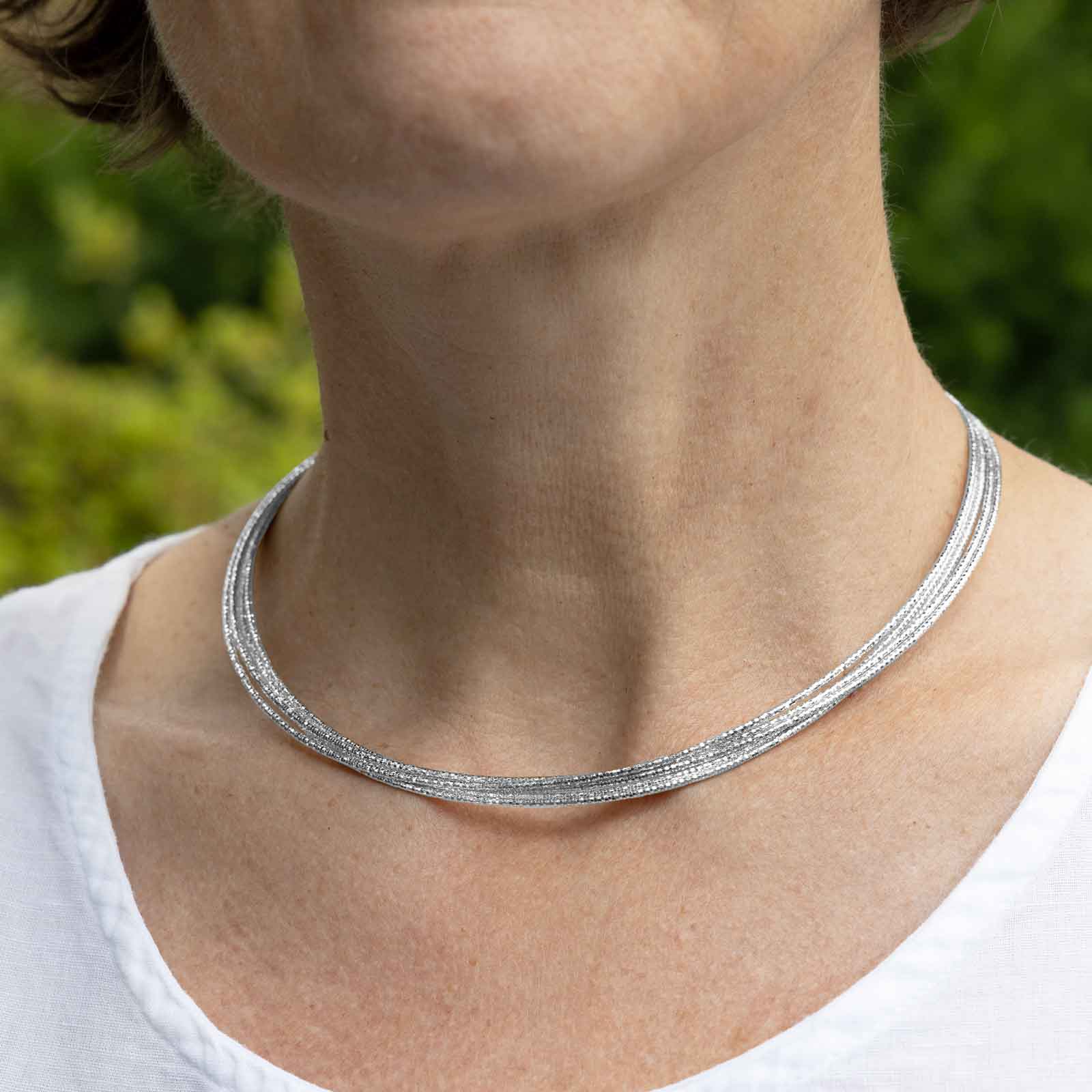 Sterling silver store wire necklace