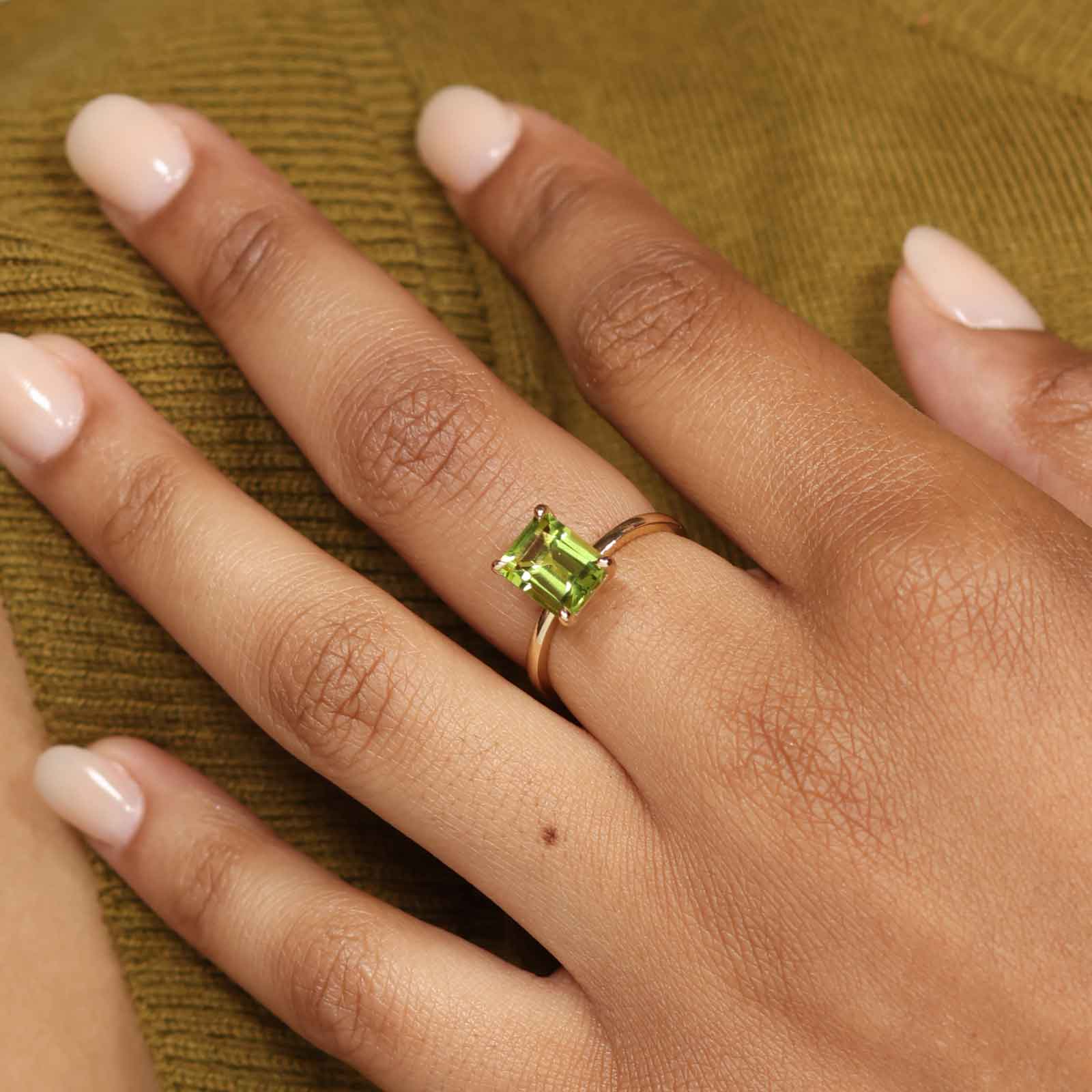 Peridot shop ring gold